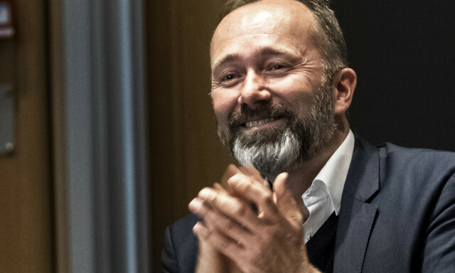 I det virkelige liv er Trond Giske ferdig. Det er bare Ap som ikke innser det